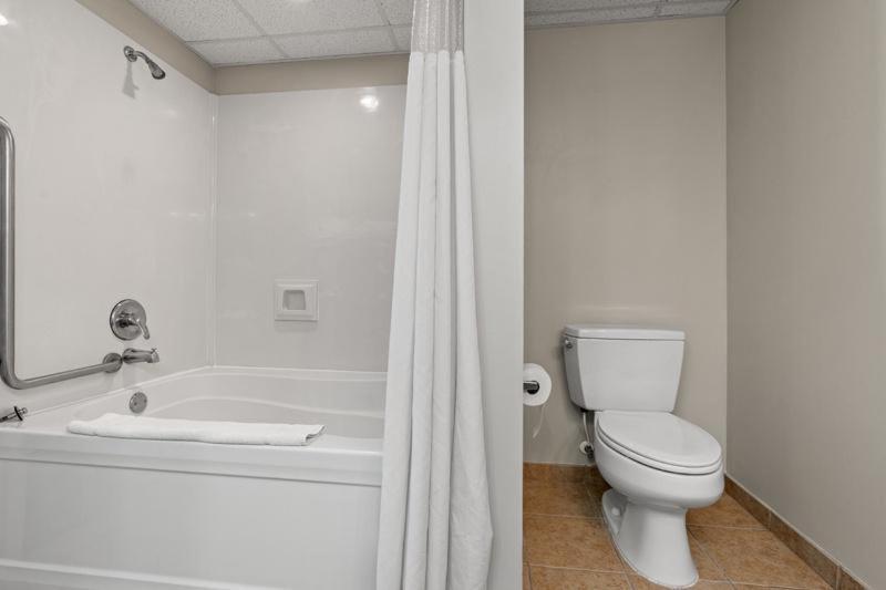 فيلا شاطئ ميرتلفي New Holiday Sands 511 Pools, Wifi, 2Br Oceanfront المظهر الخارجي الصورة